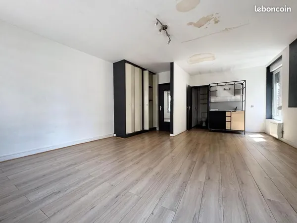 Studio 1 pièce 34 m² 