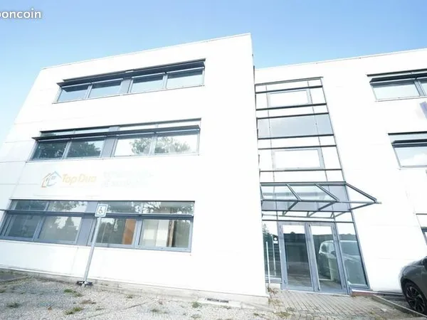 Bureau 733 m² 