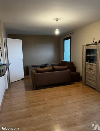 Appartement 1 pièce 75 m² 