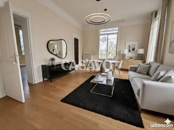 Maison 10 pièces 320 m² 