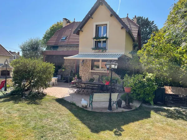 Maison 12 pièces 300 m² 