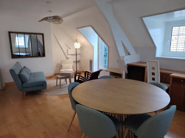 SAINT JEAN DE LUZ - CENTRE VILLE - APPARTEMENT 2 PIECES MEUB 