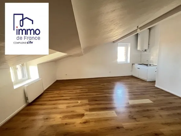 F3 DERNIER ETAGE - 16 RUE DE LA BOUTERIE ST SYMPHORIEN/COISE 