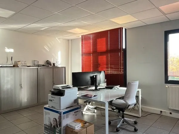 Location local commercial 22m² Bois Guillaume 