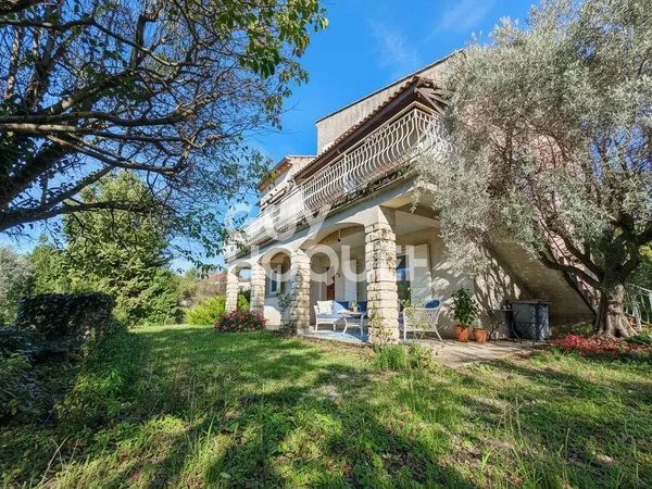 Maison 7 pièces 185 m² 