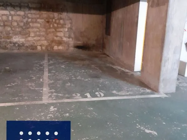 Parking/box 12 m² PARIS 