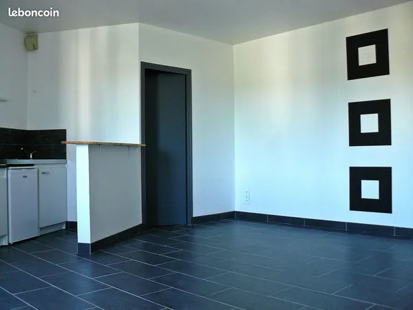 Part LOUE T1 30m2 avec parking 