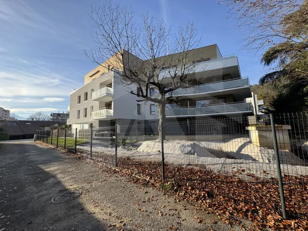 MEYLAN. Magnifique T2 de 48,29m2 avec Terrasse. 