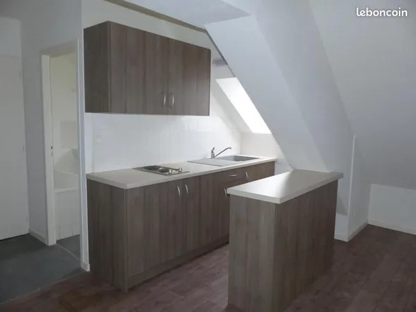 Studio 1 pièce 27 m² 
