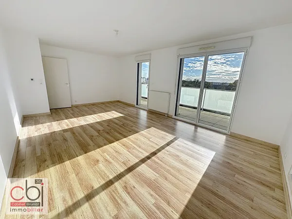 À vendre ? Spacieux T4 lumineux de 90,93 m² - garage et parking 