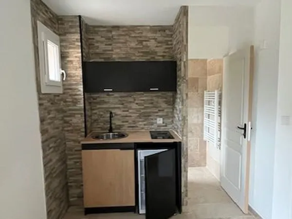 Studio 1 pièce 16 m² 