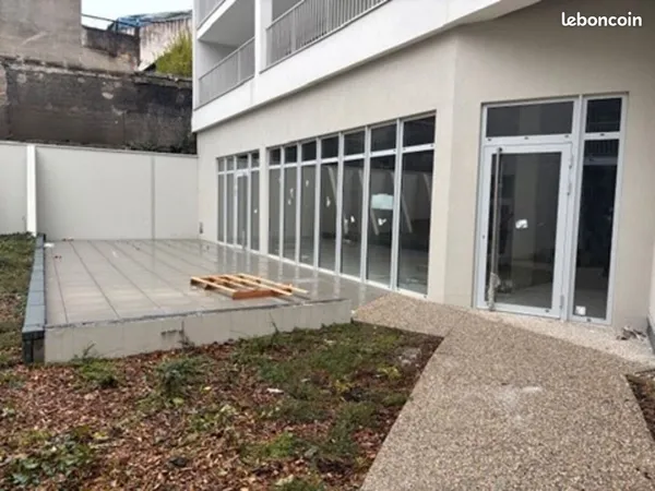 Local commercial 186 m² SAINT ETIENNE 