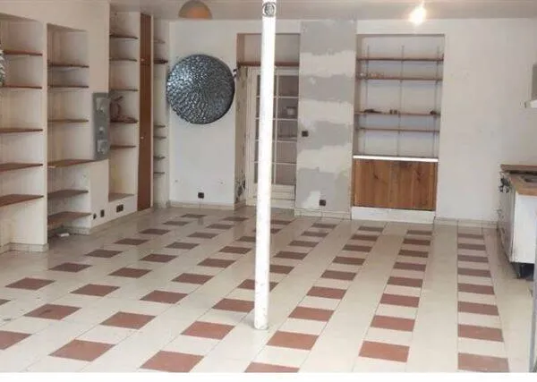 Boutique 74 m² 