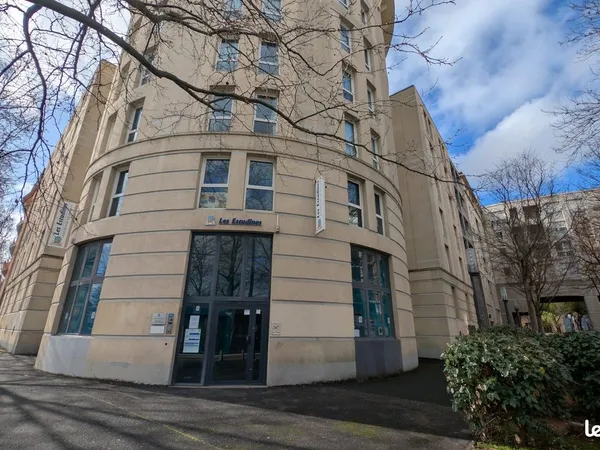 Studio 1 pièce 20 m² 