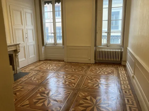 LYON 2 - rue VICTOR HUGO 