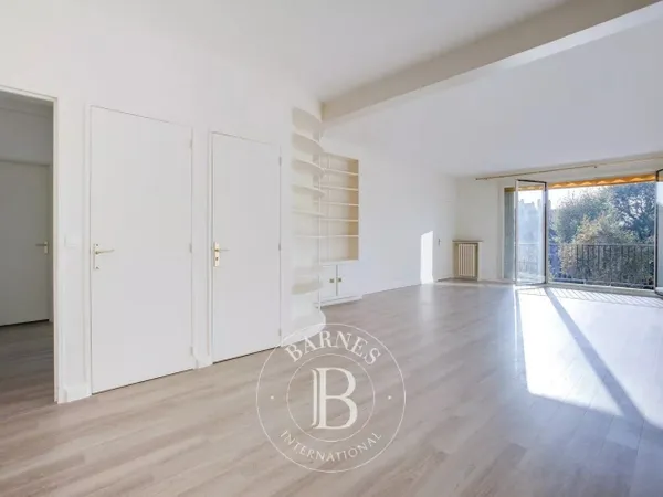 Le service location de la Maison BARNES vous propose ce bien : 
