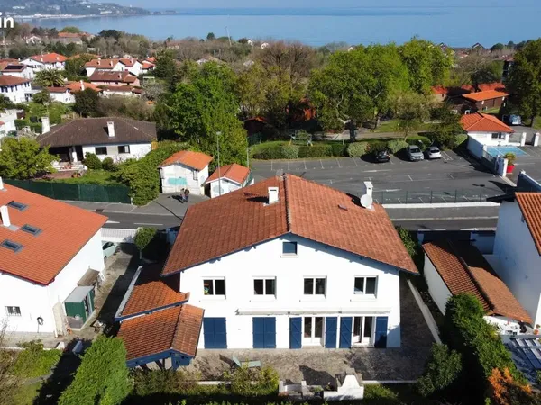 Maison 6 pièces 180 m² 