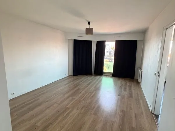 Studio meublé 36m2 Valenciennes (avec place de parking et cave) 