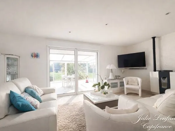 Maison 6 pièces 179 m² 