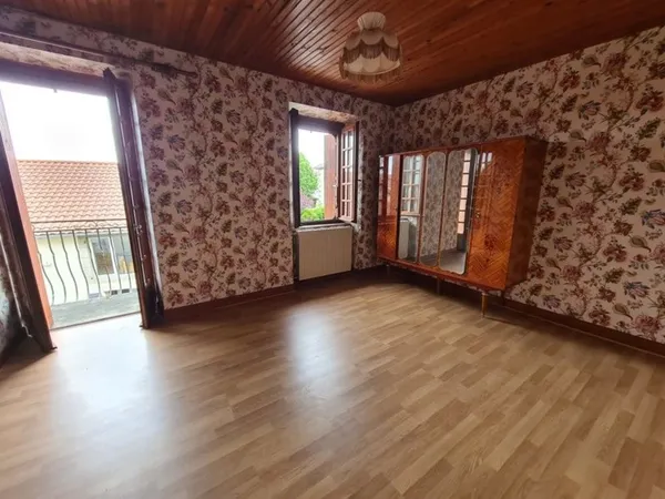 Maison de bourg de 5 pièces principales 