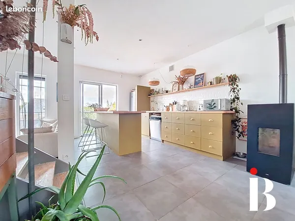 Maison 6 pièces 148 m² 