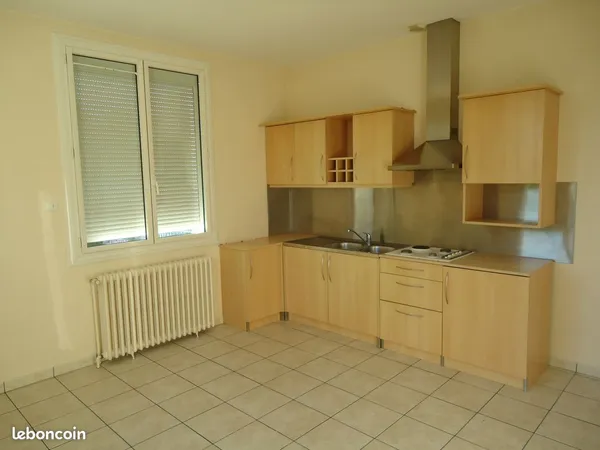 Maison 80m² 2 chambres, garage et terrain 