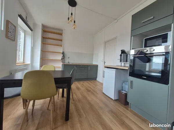 Appartement meublée, très lumineux et sans vis à vis 