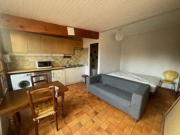 Studio 1 pièce 23 m² 