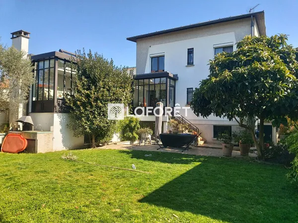 Maison 8 pièces 160 m² 