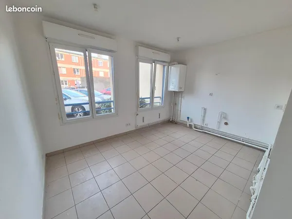 Studio 1 pièce 17 m² 