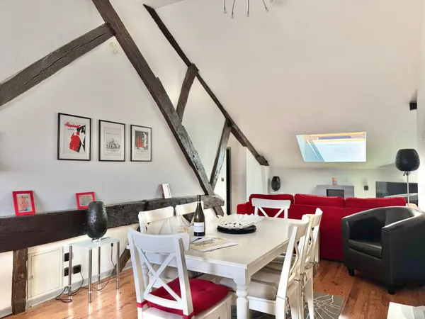 À louer à partir de Mars 2026 : Bel appartement meublé T3 - Beaune Hyper Centre 