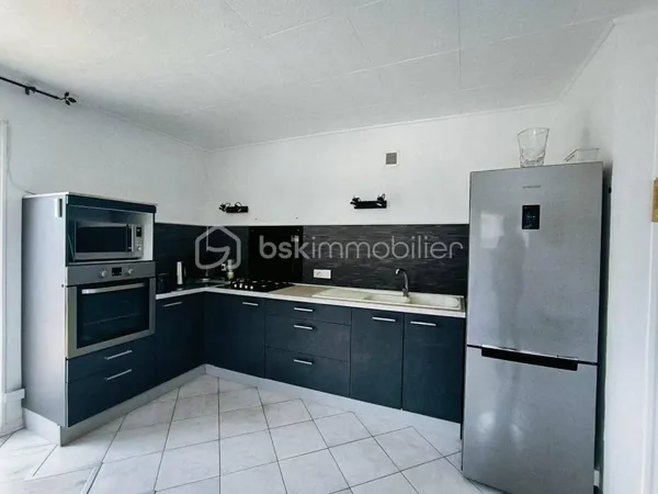 Maison 9 pièces 196 m² 