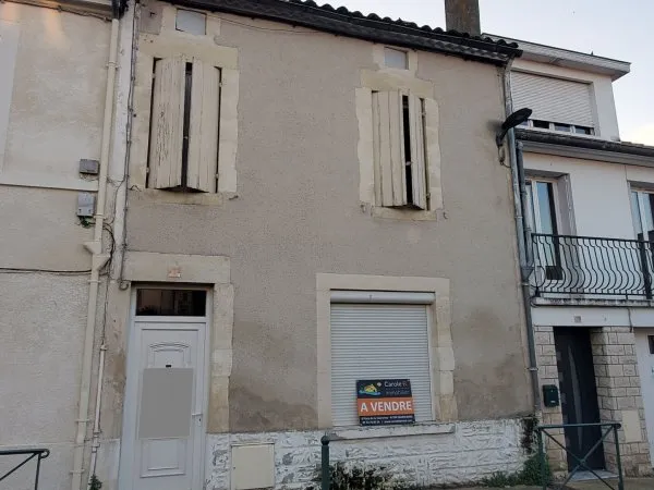 Maison de ville avec cour à vendre à MARMANDE