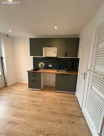 Studio 1 pièce 16 m² 
