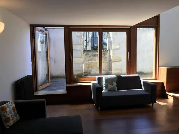 Loue duplex/triplex - 99.72m² - 4 pièces, 3 chambres - Bordeaux 33000 