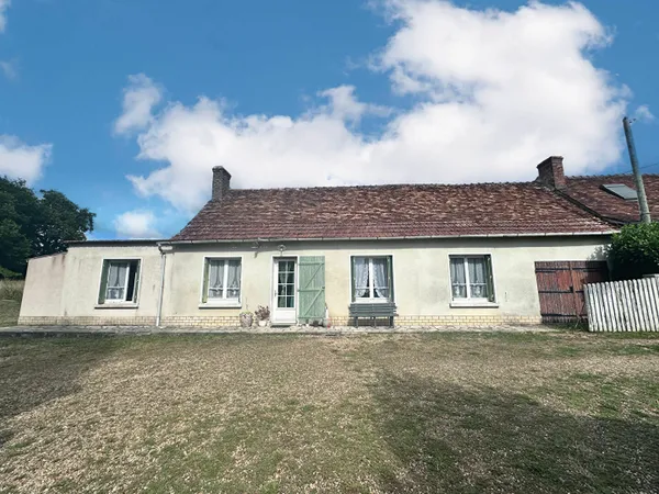 A vendre ancienne longère de 64.17 m² à rénover avec grand terrain à Lhomme (72340) Vallée du 