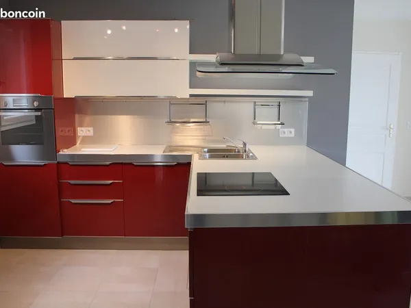 Maison mitoyenne récente 68m² plain-pied, résidence et cartier calme 