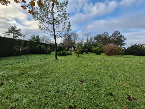 Terrain constructible situé à BALAN 