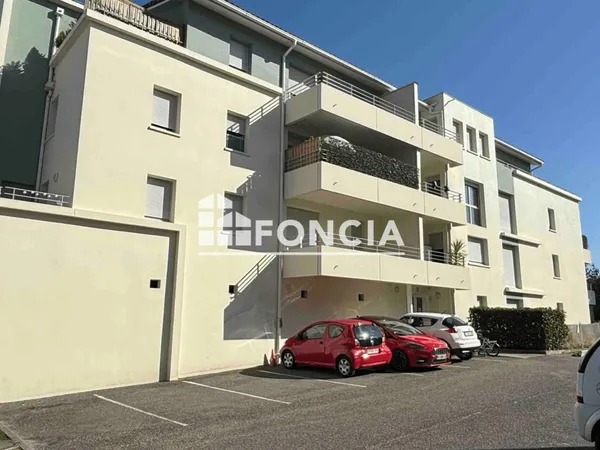 Agen quartier Palissy, appartement type 3 avec parking 