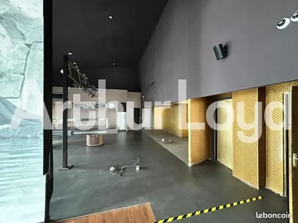 Local commercial 432 m² 