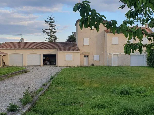 Appartement 8 pièces 180 m² 