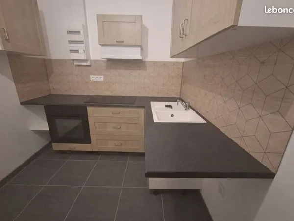 Maison rénovée 80 m² - Poce-sur-Cisse - Cour + Dépendance 