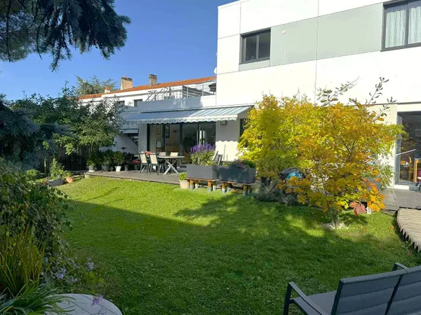 Maison 7 pièces 182 m² 