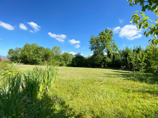 Terrain 770 m² 
