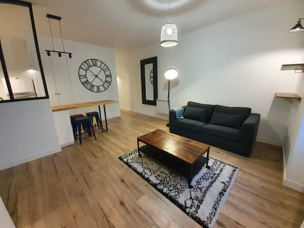 Loue appartement T2 50m² Bordeaux Chartrons Rénové 