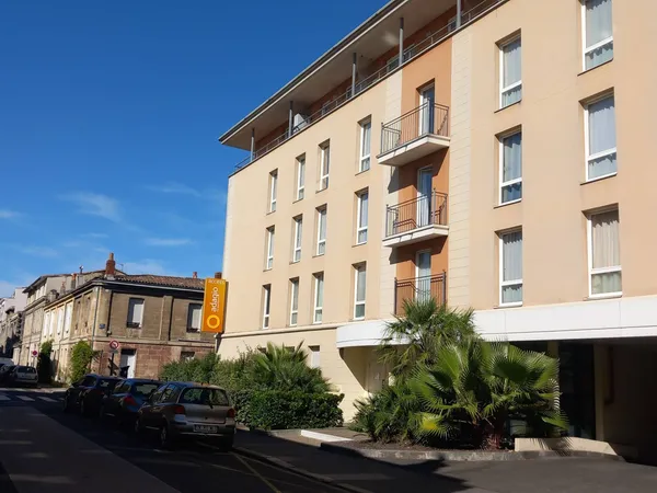 LOCATION STUDIO meublé BORDEAUX Ornano 