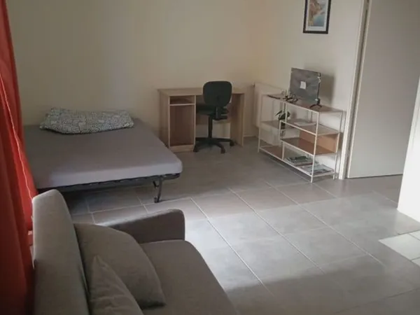Location STUDIO MEUBLE à Nanterre 