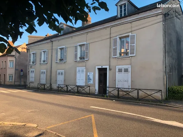 Grande maison libre d'occupation à très fort potentiel - centre ville de Montereau (77130) 