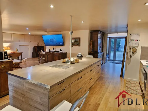 Maison 5 pièces 151 m² 