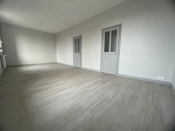 Appartement de type 4 de 107 m2 hab. WITRY LES REIMS 